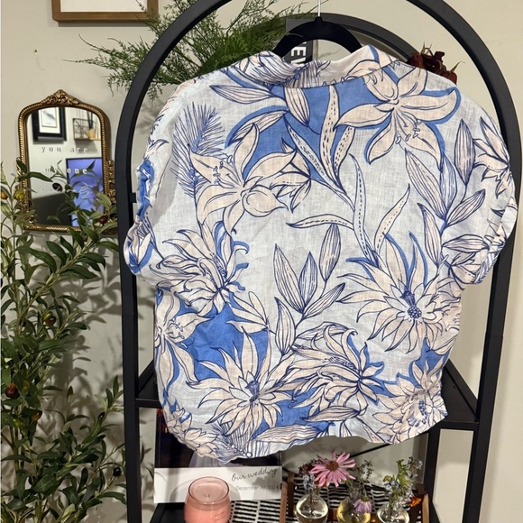 H by Halston Blue and White Floral Button-Down Shirt 100% linen top size  medium - Picture 6 of 6